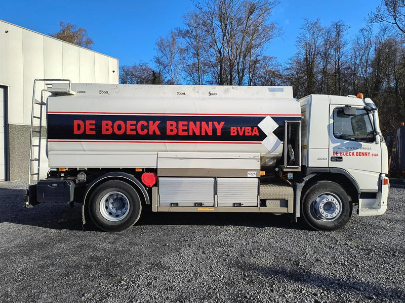 Volvo FM 300 14000L FUEL/CARBURANT - 4 COMP - شاحنة صهريج: صور 4 Volvo FM 300 14000L FUEL/CARBURANT - 4 COMP - شاحنة صهريج: صور 4