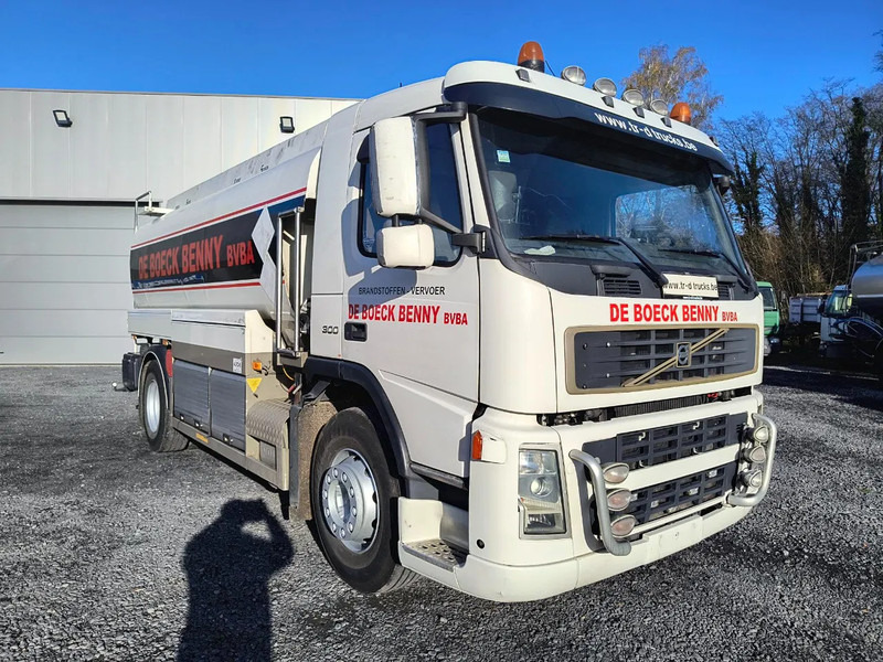 Volvo FM 300 14000L FUEL/CARBURANT - 4 COMP - شاحنة صهريج: صور 3 Volvo FM 300 14000L FUEL/CARBURANT - 4 COMP - شاحنة صهريج: صور 3