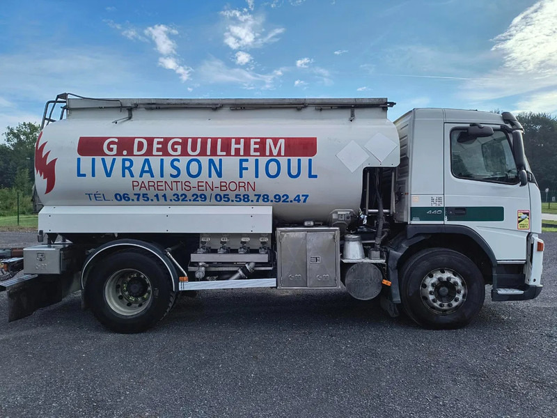 Volvo FM 440 13000L FUEL / CARBURANT - 4 COMP - شاحنة صهريج: صور 4 Volvo FM 440 13000L FUEL / CARBURANT - 4 COMP - شاحنة صهريج: صور 4
