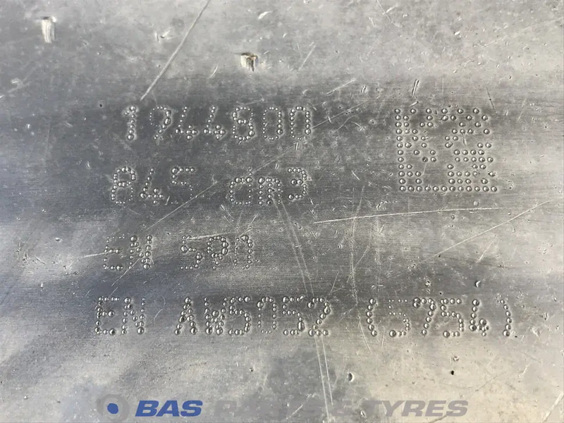 DAF Brandstoftank DAF 845 Liter 1904724 - خزان وقود - شاحنة: صور 5 DAF Brandstoftank DAF 845 Liter 1904724 - خزان وقود - شاحنة: صور 5