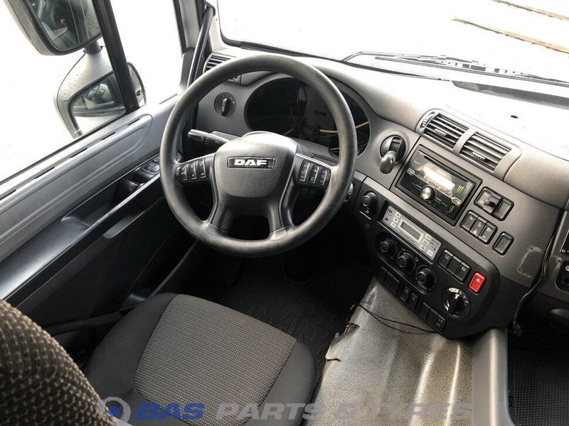 DAF CF Euro 6 DAF Space Cab L2H2 2013608 - الكابينة والداخلية - شاحنة: صور 5 DAF CF Euro 6 DAF Space Cab L2H2 2013608 - الكابينة والداخلية - شاحنة: صور 5