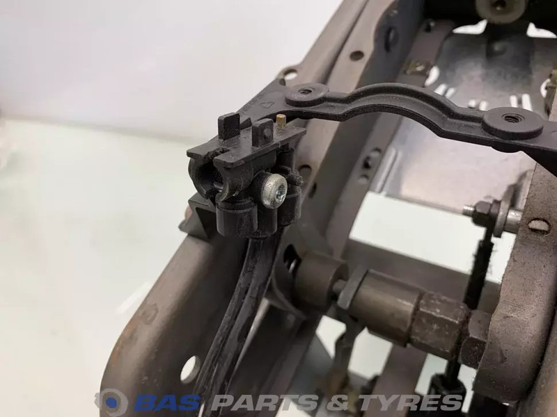 DAF Stuurkolom DAF 1813615 - عمود التوجيه - شاحنة: صور 3 DAF Stuurkolom DAF 1813615 - عمود التوجيه - شاحنة: صور 3