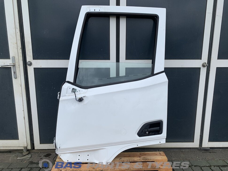DAF XF G2 - باب و قطع الغيار - شاحنة: صور 1 DAF XF G2 - باب و قطع الغيار - شاحنة: صور 1