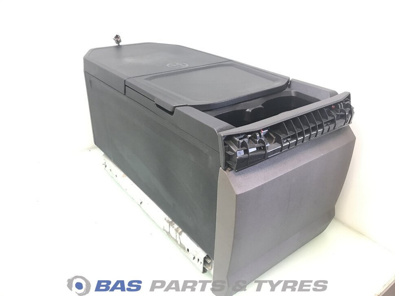 DAF XF G2 - قطع الغيار - شاحنة: صور 1 DAF XF G2 - قطع الغيار - شاحنة: صور 1