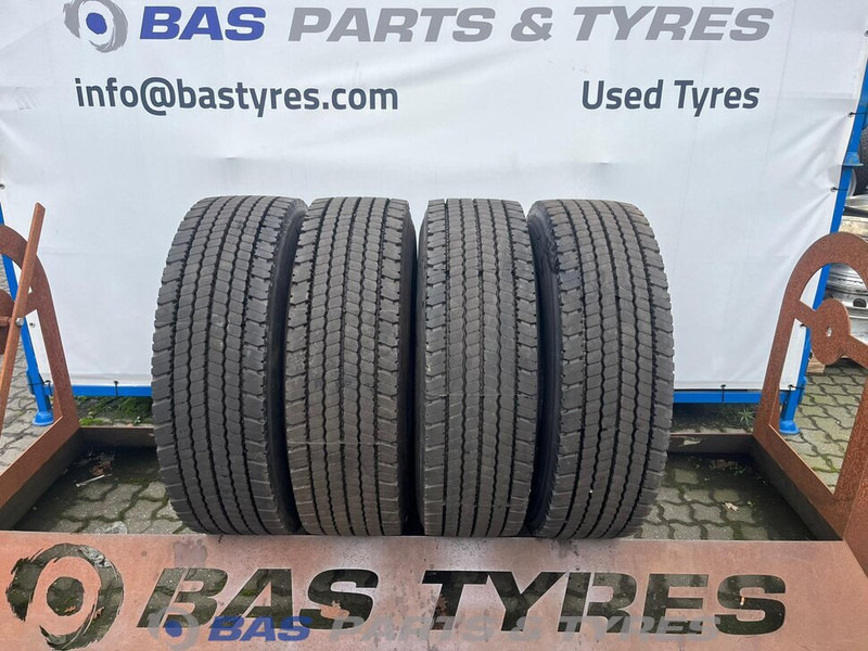 Goodyear Goodyear 315/70R22.5 RETREAD (cover) 152/148 M M+S 3PMSF gebruikte set - الإطارات - شاحنة: صور 1 Goodyear Goodyear 315/70R22.5 RETREAD (cover) 152/148 M M+S 3PMSF gebruikte set - الإطارات - شاحنة: صور 1