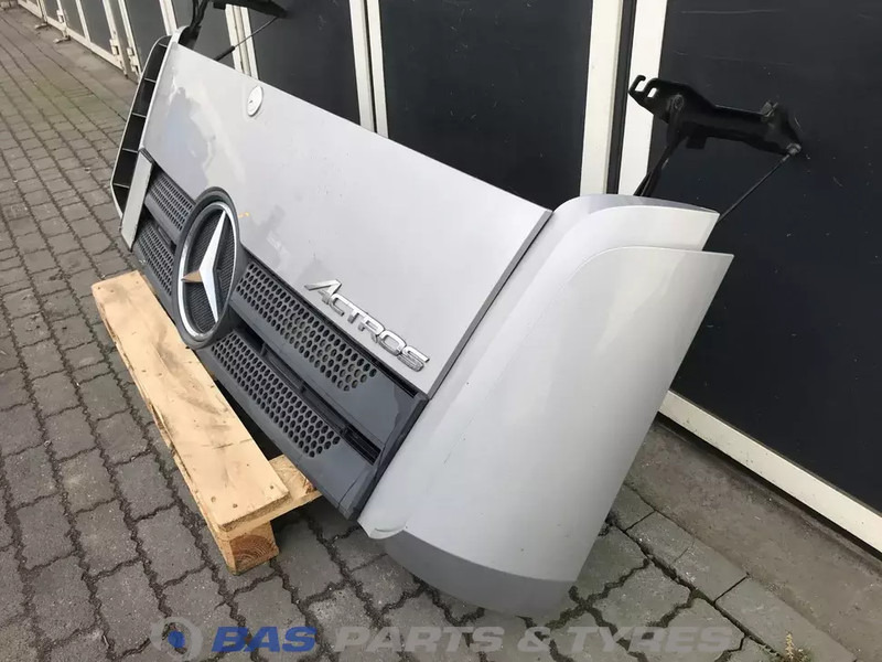 Mercedes-Benz Actros MP4 Frontklep Mercedes A 960 750 15 67 - جلوپنجره - شاحنة: صور 2 Mercedes-Benz Actros MP4 Frontklep Mercedes A 960 750 15 67 - جلوپنجره - شاحنة: صور 2