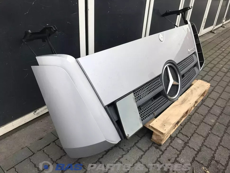 Mercedes-Benz Actros MP4 Frontklep Mercedes A 960 750 15 67 - جلوپنجره - شاحنة: صور 3 Mercedes-Benz Actros MP4 Frontklep Mercedes A 960 750 15 67 - جلوپنجره - شاحنة: صور 3