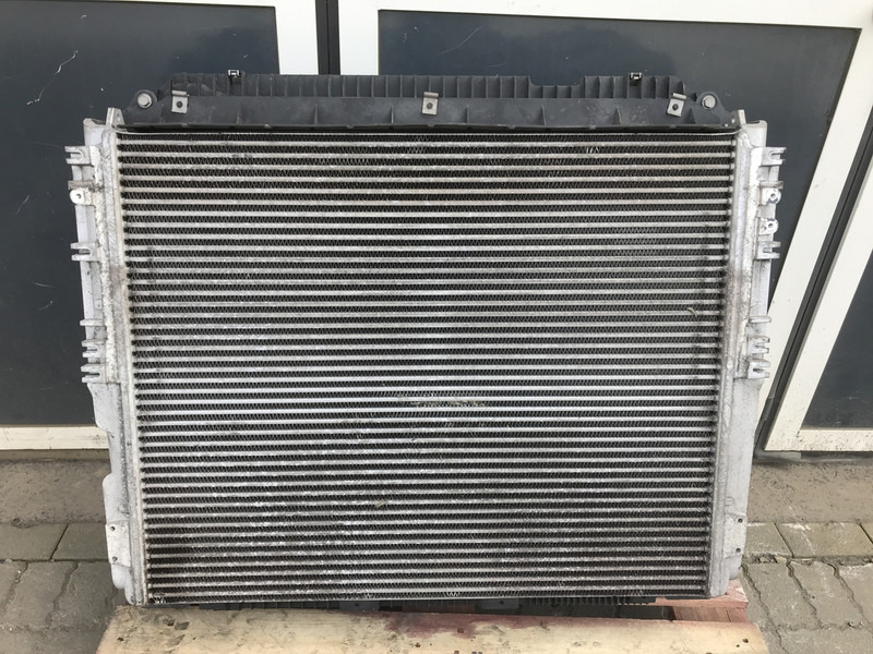 Mercedes-Benz Actros MP4 Koelerpakket Mercedes OM470LA 395 A 960 500 00 02 - المشعاع - شاحنة: صور 2 Mercedes-Benz Actros MP4 Koelerpakket Mercedes OM470LA 395 A 960 500 00 02 - المشعاع - شاحنة: صور 2