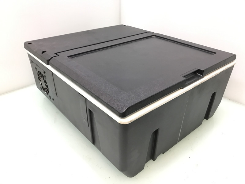 Mercedes-Benz Actros MP4 Koelkast Mercedes 25 Liter A 961 840 63 43 - قطع الغيار - شاحنة: صور 1 Mercedes-Benz Actros MP4 Koelkast Mercedes 25 Liter A 961 840 63 43 - قطع الغيار - شاحنة: صور 1