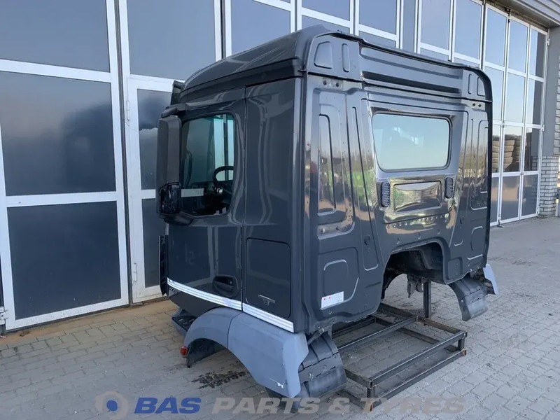 Mercedes-Benz Antos MP4 Mercedes ClassicSpace M-cab L1EH1 A 000 600 01 01 - الكابينة والداخلية - شاحنة: صور 4 Mercedes-Benz Antos MP4 Mercedes ClassicSpace M-cab L1EH1 A 000 600 01 01 - الكابينة والداخلية - شاحنة: صور 4