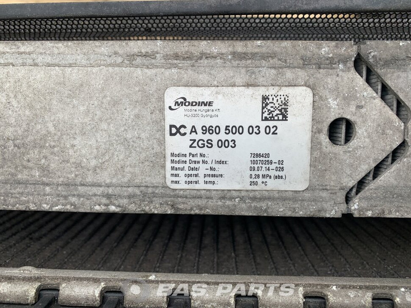 Mercedes-Benz Antos MP4 - المشعاع - شاحنة: صور 3 Mercedes-Benz Antos MP4 - المشعاع - شاحنة: صور 3