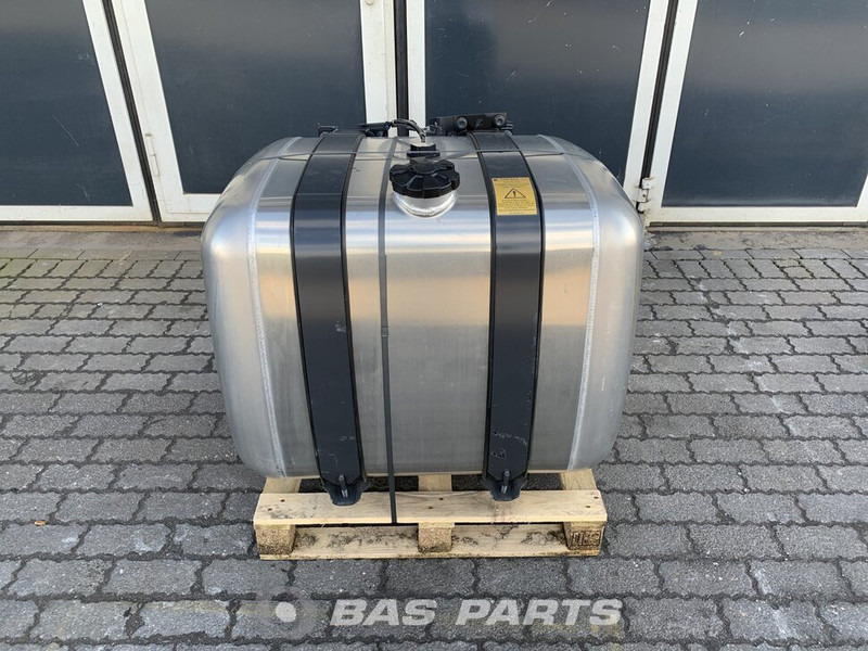 Mercedes-Benz Brandstoftank Mercedes 360 Liter A 960 470 51 04 - خزان وقود - شاحنة: صور 1 Mercedes-Benz Brandstoftank Mercedes 360 Liter A 960 470 51 04 - خزان وقود - شاحنة: صور 1