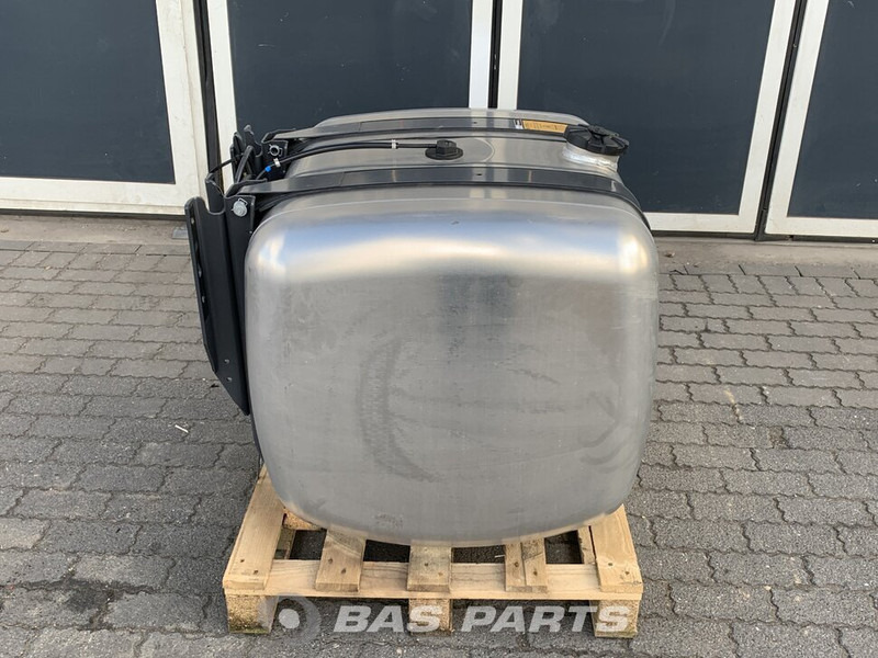 Mercedes-Benz Brandstoftank Mercedes 360 Liter A 960 470 51 04 - خزان وقود - شاحنة: صور 4 Mercedes-Benz Brandstoftank Mercedes 360 Liter A 960 470 51 04 - خزان وقود - شاحنة: صور 4