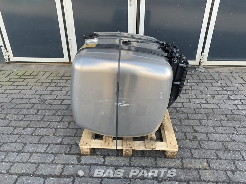 Mercedes-Benz Brandstoftank Mercedes 360 Liter A 960 470 51 04 - خزان وقود - شاحنة: صور 2 Mercedes-Benz Brandstoftank Mercedes 360 Liter A 960 470 51 04 - خزان وقود - شاحنة: صور 2