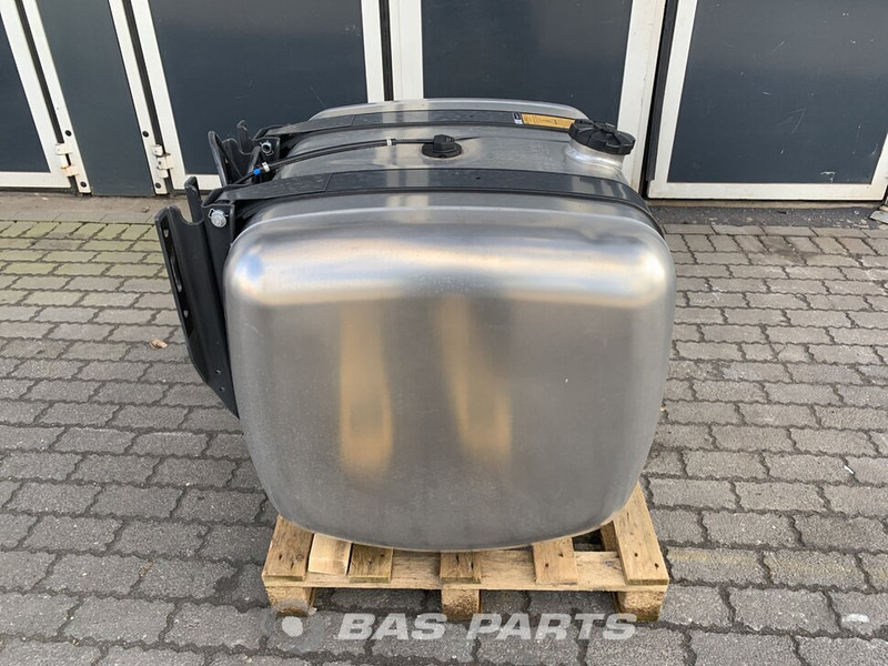 Mercedes-Benz Brandstoftank Mercedes 360 Liter A 960 470 51 04 - خزان وقود - شاحنة: صور 4 Mercedes-Benz Brandstoftank Mercedes 360 Liter A 960 470 51 04 - خزان وقود - شاحنة: صور 4