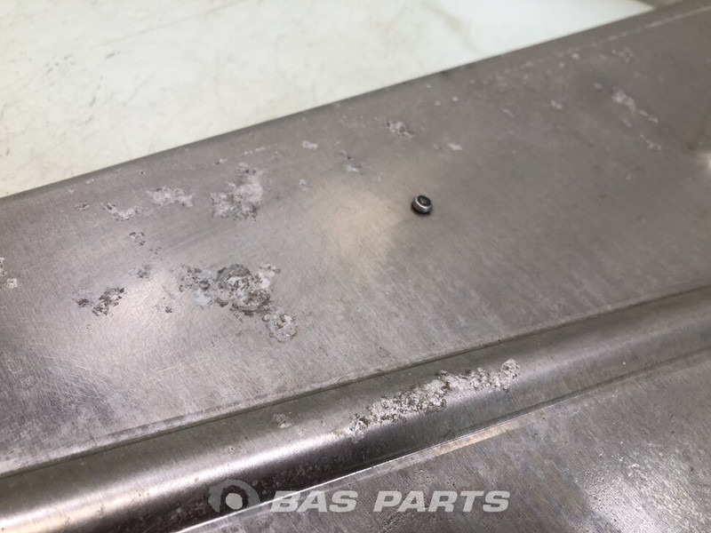 Mercedes-Benz Bumpers Mercedes A 956 520 04 70 - المحرك - شاحنة: صور 3 Mercedes-Benz Bumpers Mercedes A 956 520 04 70 - المحرك - شاحنة: صور 3