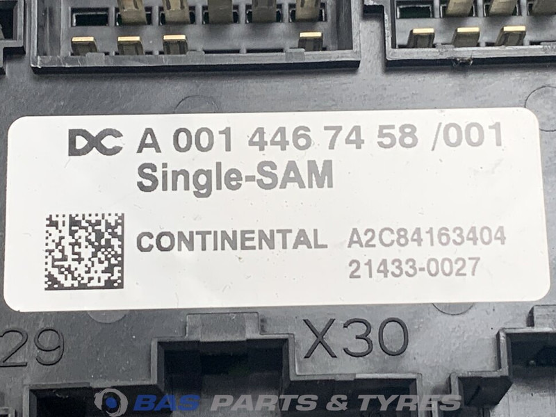 Mercedes-Benz Zekeringkast Mercedes A 001 446 20 58 - كتلة التحكم - شاحنة: صور 3 Mercedes-Benz Zekeringkast Mercedes A 001 446 20 58 - كتلة التحكم - شاحنة: صور 3