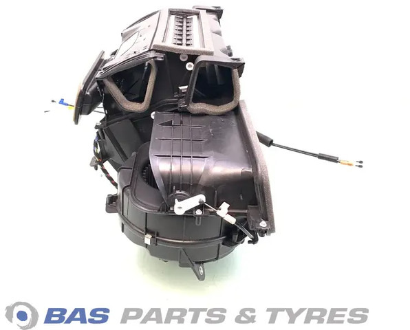 Mercedes-Benz verwarmingsunit Mercedes A 002 830 20 60 - التدفئة / التهوية - شاحنة: صور 2 Mercedes-Benz verwarmingsunit Mercedes A 002 830 20 60 - التدفئة / التهوية - شاحنة: صور 2