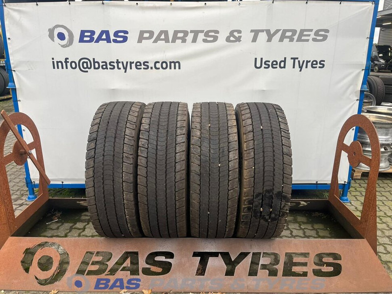 Michelin Remix Michelin Remix 315/70R22.5 X Line Energy D 154/150 M+S 3PMSF gebruikte set - الإطارات - شاحنة: صور 1 Michelin Remix Michelin Remix 315/70R22.5 X Line Energy D 154/150 M+S 3PMSF gebruikte set - الإطارات - شاحنة: صور 1