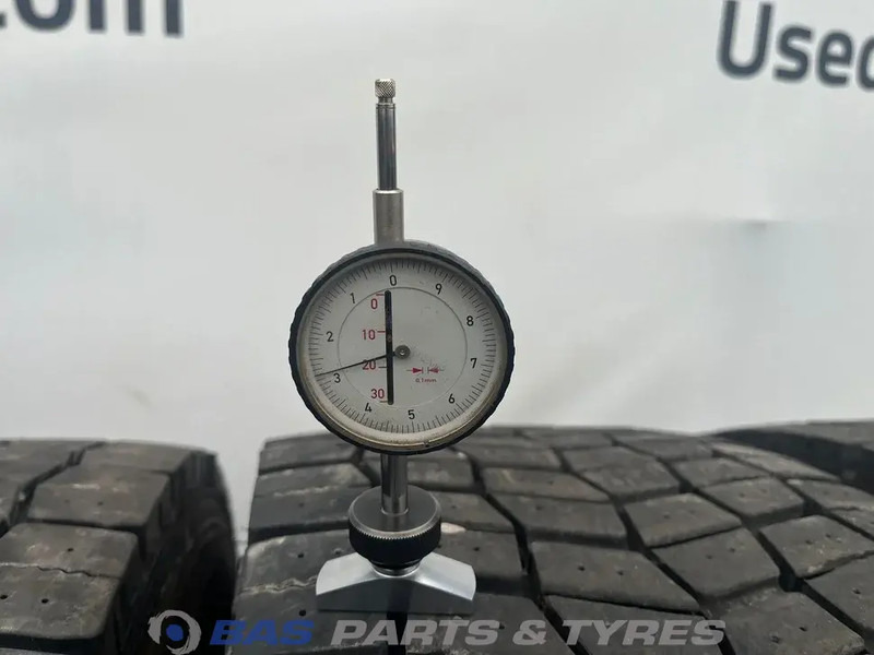 Michelin Remix Michelin Remix 315/70R22.5 X Multi D 154/150 M+S 3PMSF gebruikte set - الإطارات - شاحنة: صور 3 Michelin Remix Michelin Remix 315/70R22.5 X Multi D 154/150 M+S 3PMSF gebruikte set - الإطارات - شاحنة: صور 3