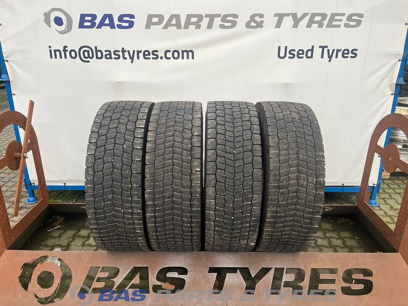 Michelin Remix Michelin Remix 315/70R22.5 X Multi D 154/150 M+S 3PMSF gebruikte set - الإطارات - شاحنة: صور 1 Michelin Remix Michelin Remix 315/70R22.5 X Multi D 154/150 M+S 3PMSF gebruikte set - الإطارات - شاحنة: صور 1
