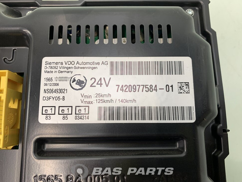 Renault Premium Euro 4-5 Instrumentenpaneel Renault 7420977584 - لوحة القيادة - شاحنة: صور 3 Renault Premium Euro 4-5 Instrumentenpaneel Renault 7420977584 - لوحة القيادة - شاحنة: صور 3
