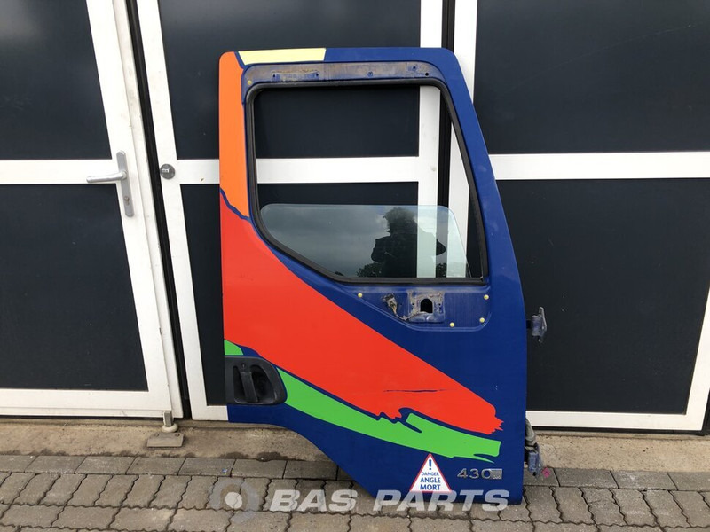 Renault Premium Euro 4-5 Portier Rechts Renault 7420832787 - باب و قطع الغيار - شاحنة: صور 1 Renault Premium Euro 4-5 Portier Rechts Renault 7420832787 - باب و قطع الغيار - شاحنة: صور 1