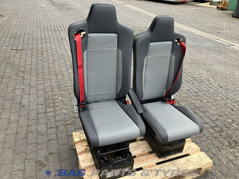 Renault T-Serie - مقاعد السيارات - شاحنة: صور 1 Renault T-Serie - مقاعد السيارات - شاحنة: صور 1