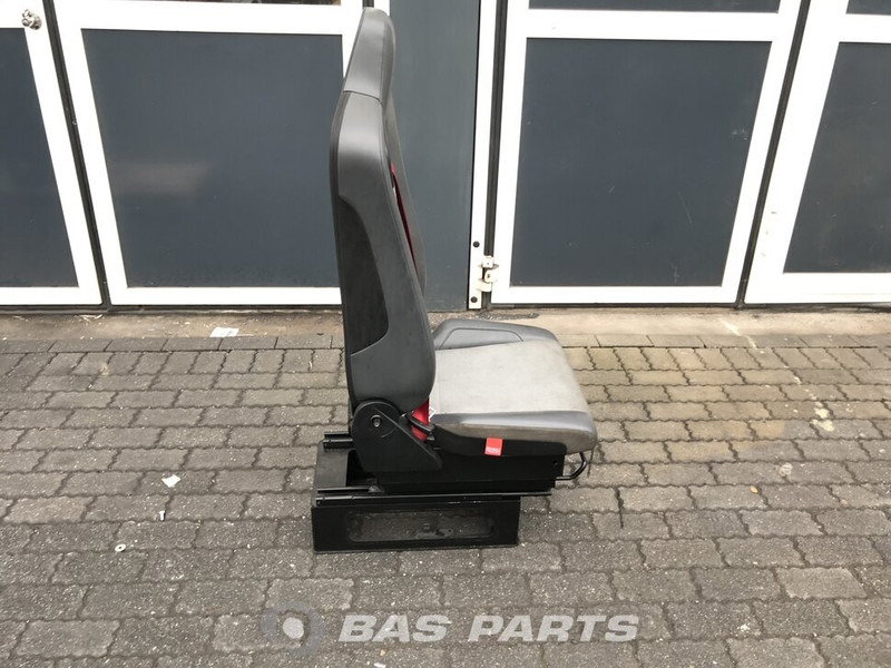 Renault T-Serie - مقاعد السيارات - شاحنة: صور 4 Renault T-Serie - مقاعد السيارات - شاحنة: صور 4