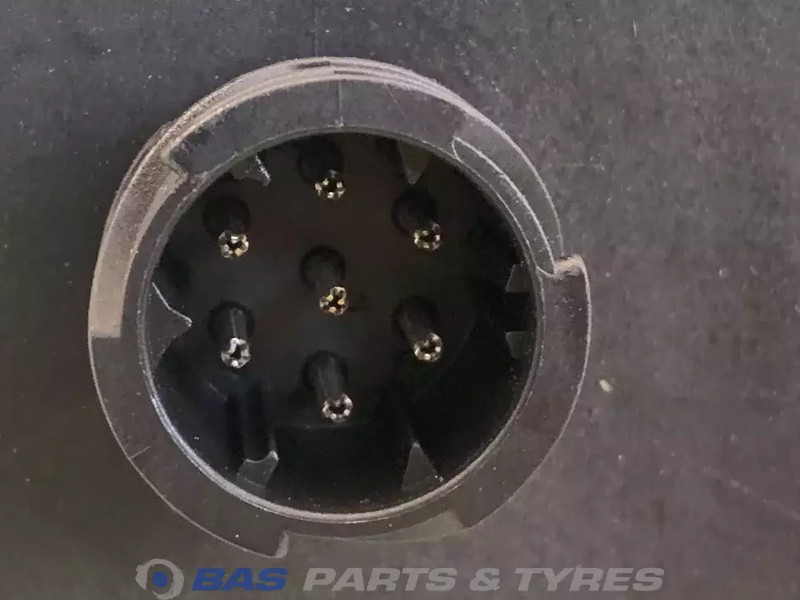 Scania Achterlicht gecomb. rechts Scania 2908051 - الضوء الخلفي - شاحنة: صور 3 Scania Achterlicht gecomb. rechts Scania 2908051 - الضوء الخلفي - شاحنة: صور 3