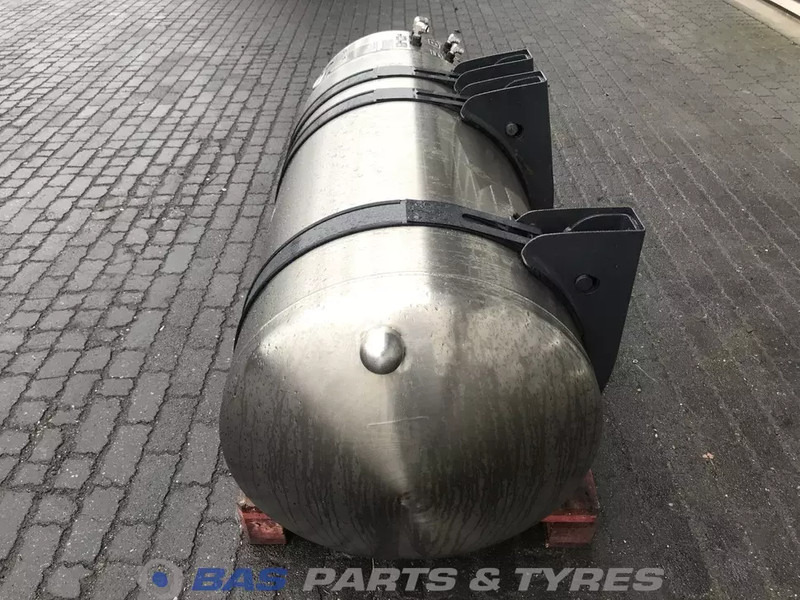 Scania LNG tank Scania 352 Liter 1776103 - خزان وقود - شاحنة: صور 2 Scania LNG tank Scania 352 Liter 1776103 - خزان وقود - شاحنة: صور 2