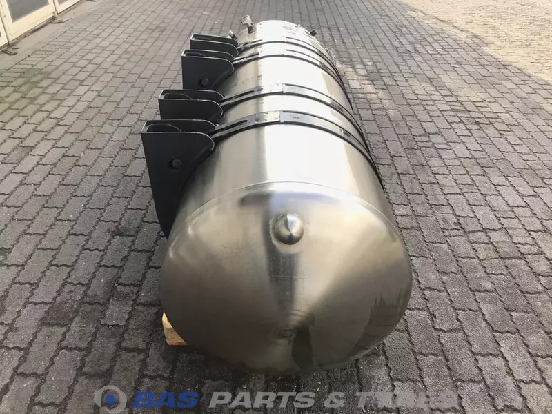 Scania LNG tank Scania 406 Liter 1776103 - خزان وقود - شاحنة: صور 4 Scania LNG tank Scania 406 Liter 1776103 - خزان وقود - شاحنة: صور 4