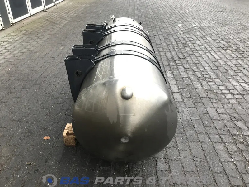 Scania LNG tank Scania 406 Liter 2782050 - خزان وقود - شاحنة: صور 4 Scania LNG tank Scania 406 Liter 2782050 - خزان وقود - شاحنة: صور 4