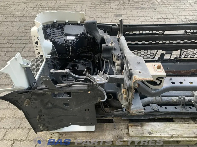 Scania R-Serie Bumper Scania 3082333 - كأس مترعة - شاحنة: صور 4 Scania R-Serie Bumper Scania 3082333 - كأس مترعة - شاحنة: صور 4