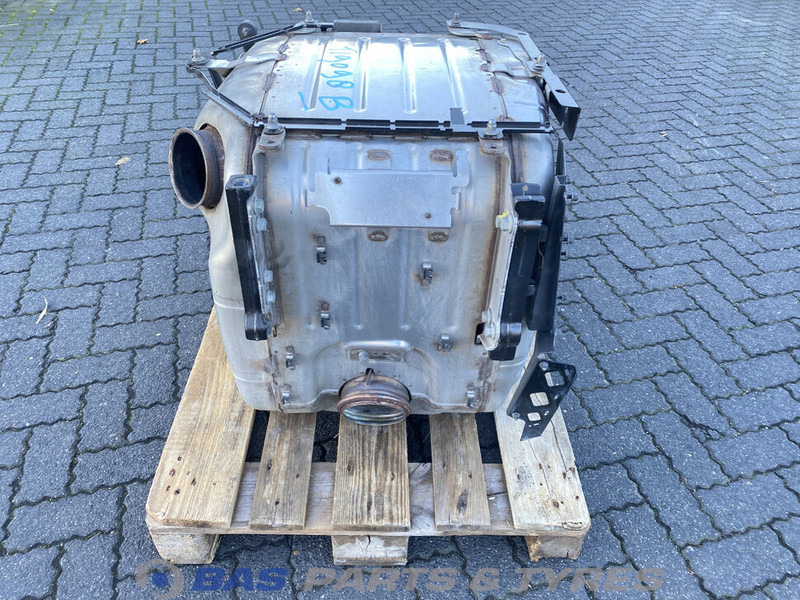 Scania Uitlaatdemper Scania 2202422 - محول حفزي - شاحنة: صور 1 Scania Uitlaatdemper Scania 2202422 - محول حفزي - شاحنة: صور 1