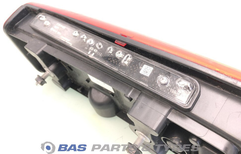 Volvo Achterlicht Links Volvo 82483074 - الضوء الخلفي - شاحنة: صور 2 Volvo Achterlicht Links Volvo 82483074 - الضوء الخلفي - شاحنة: صور 2