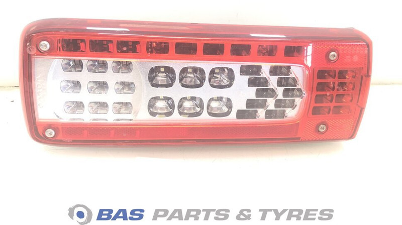 Volvo Achterlicht Rechts Volvo 21735299 - الضوء الخلفي - شاحنة: صور 1 Volvo Achterlicht Rechts Volvo 21735299 - الضوء الخلفي - شاحنة: صور 1