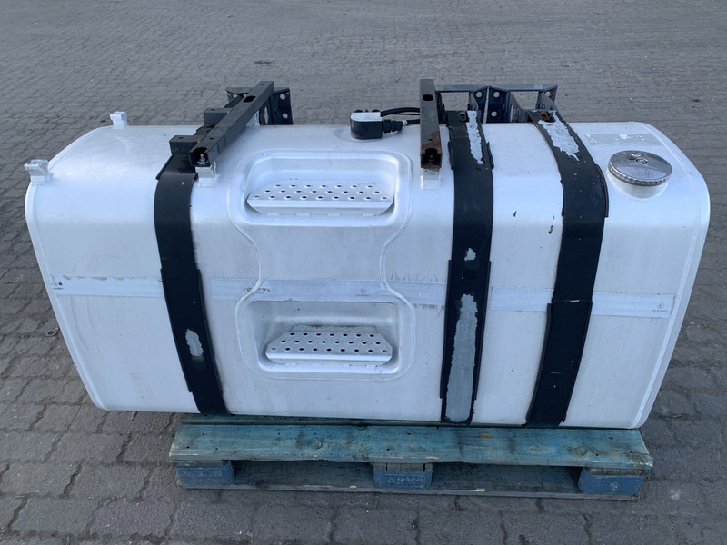 Volvo Brandstoftank Volvo 550 Liter G0000130 - خزان وقود - شاحنة: صور 1 Volvo Brandstoftank Volvo 550 Liter G0000130 - خزان وقود - شاحنة: صور 1