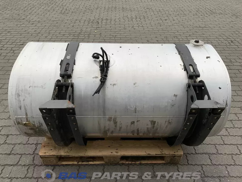 Volvo Brandstoftank Volvo 610 Liter G0000172 - خزان وقود - شاحنة: صور 3 Volvo Brandstoftank Volvo 610 Liter G0000172 - خزان وقود - شاحنة: صور 3
