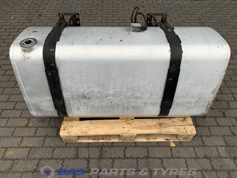 Volvo Brandstoftank Volvo 610 Liter G0000172 - خزان وقود - شاحنة: صور 1 Volvo Brandstoftank Volvo 610 Liter G0000172 - خزان وقود - شاحنة: صور 1