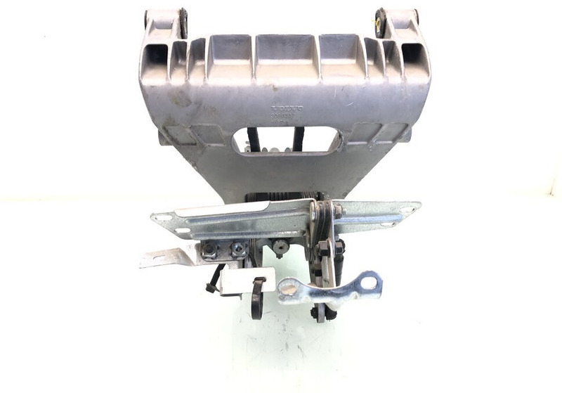 Volvo FH2/FM2 & FH3/FM3 Stuurkolom Volvo 20529379 - عمود التوجيه - شاحنة: صور 3 Volvo FH2/FM2 & FH3/FM3 Stuurkolom Volvo 20529379 - عمود التوجيه - شاحنة: صور 3