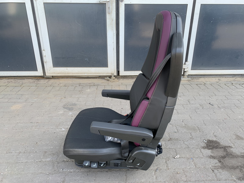 Volvo FM5 Bestuurdersstoel Volvo 23766412 - مقاعد السيارات - شاحنة: صور 2 Volvo FM5 Bestuurdersstoel Volvo 23766412 - مقاعد السيارات - شاحنة: صور 2
