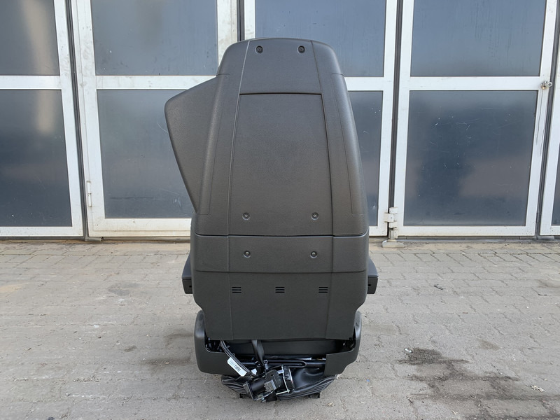 Volvo FM5 Bestuurdersstoel Volvo 23766412 - مقاعد السيارات - شاحنة: صور 3 Volvo FM5 Bestuurdersstoel Volvo 23766412 - مقاعد السيارات - شاحنة: صور 3