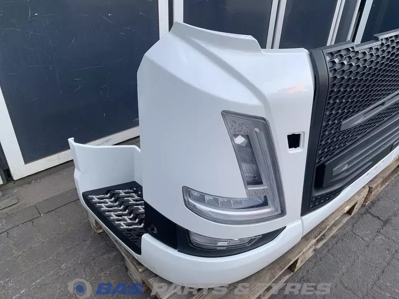 Volvo FM5 Bumper Volvo 82491840 - كأس مترعة - شاحنة: صور 3 Volvo FM5 Bumper Volvo 82491840 - كأس مترعة - شاحنة: صور 3