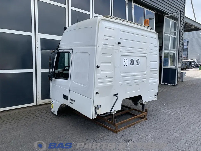 Volvo FMX Euro 6 Volvo Globetrotter L2H2 20383498 - الكابينة والداخلية - شاحنة: صور 4 Volvo FMX Euro 6 Volvo Globetrotter L2H2 20383498 - الكابينة والداخلية - شاحنة: صور 4
