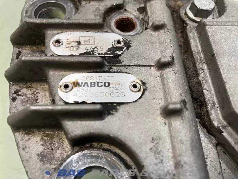 Volvo Versnellingsbakdeksel Volvo 20775873 - علبة التروس - شاحنة: صور 3 Volvo Versnellingsbakdeksel Volvo 20775873 - علبة التروس - شاحنة: صور 3