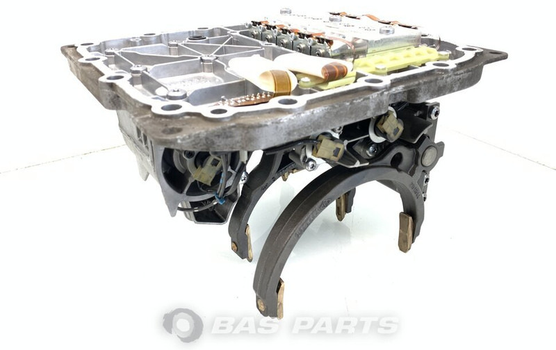 Volvo Versnellingsbakdeksel Volvo 21911582 - علبة التروس - شاحنة: صور 2 Volvo Versnellingsbakdeksel Volvo 21911582 - علبة التروس - شاحنة: صور 2