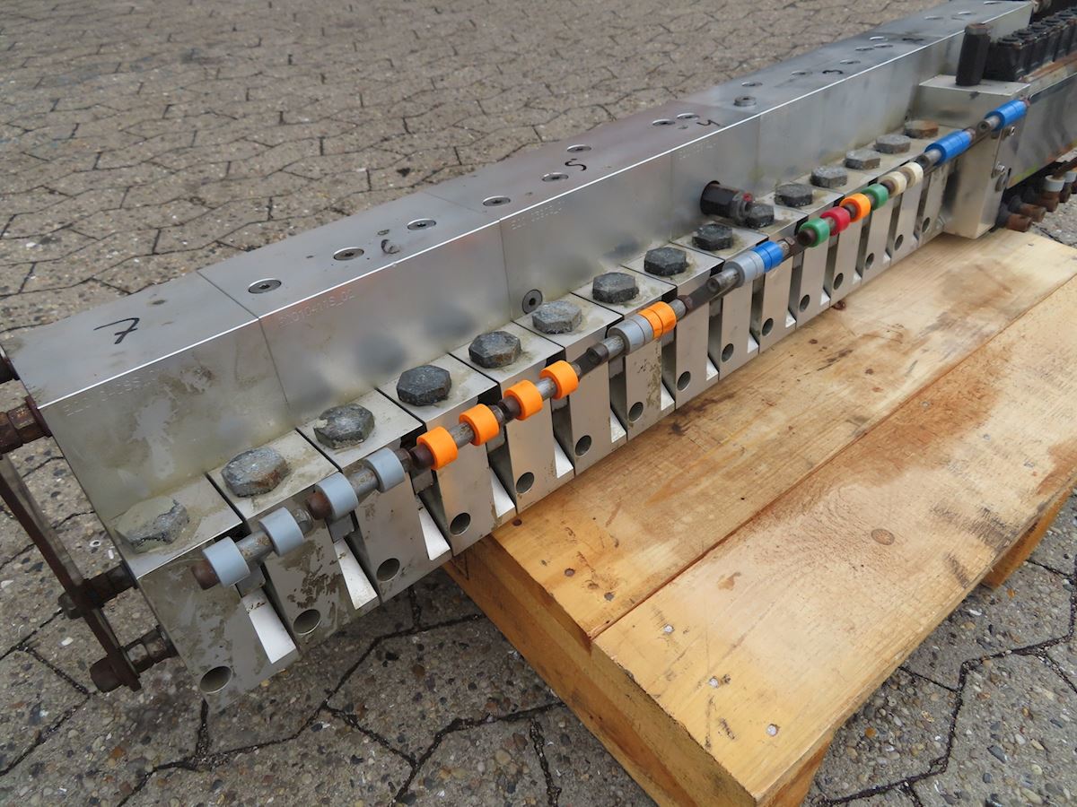 Goldhofer Bejeningsblok t. uni-svanehals - قطع الغيار - مقطورة: صور 3 Goldhofer Bejeningsblok t. uni-svanehals - قطع الغيار - مقطورة: صور 3