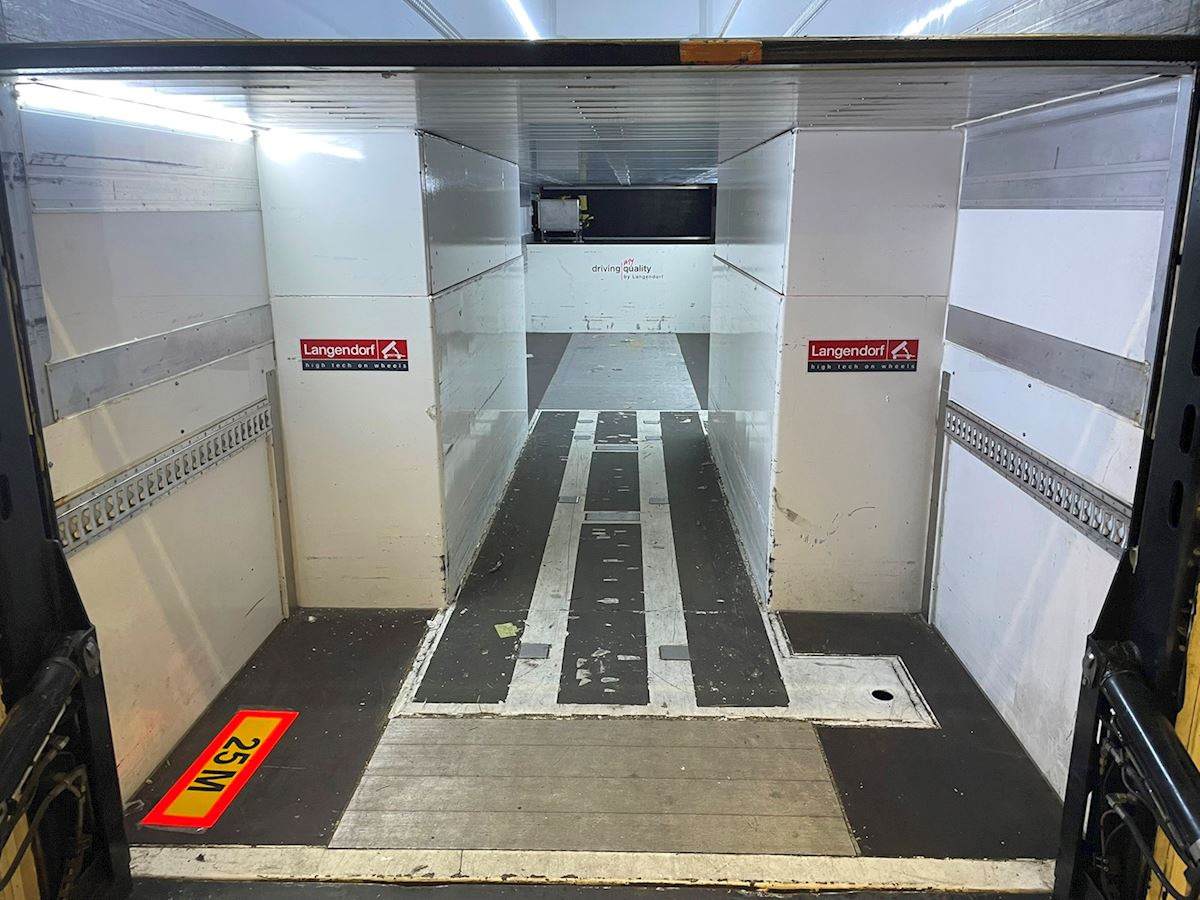 بصندوق مغلق نصف مقطورة Langendorf Dobbeltstock: صور 6