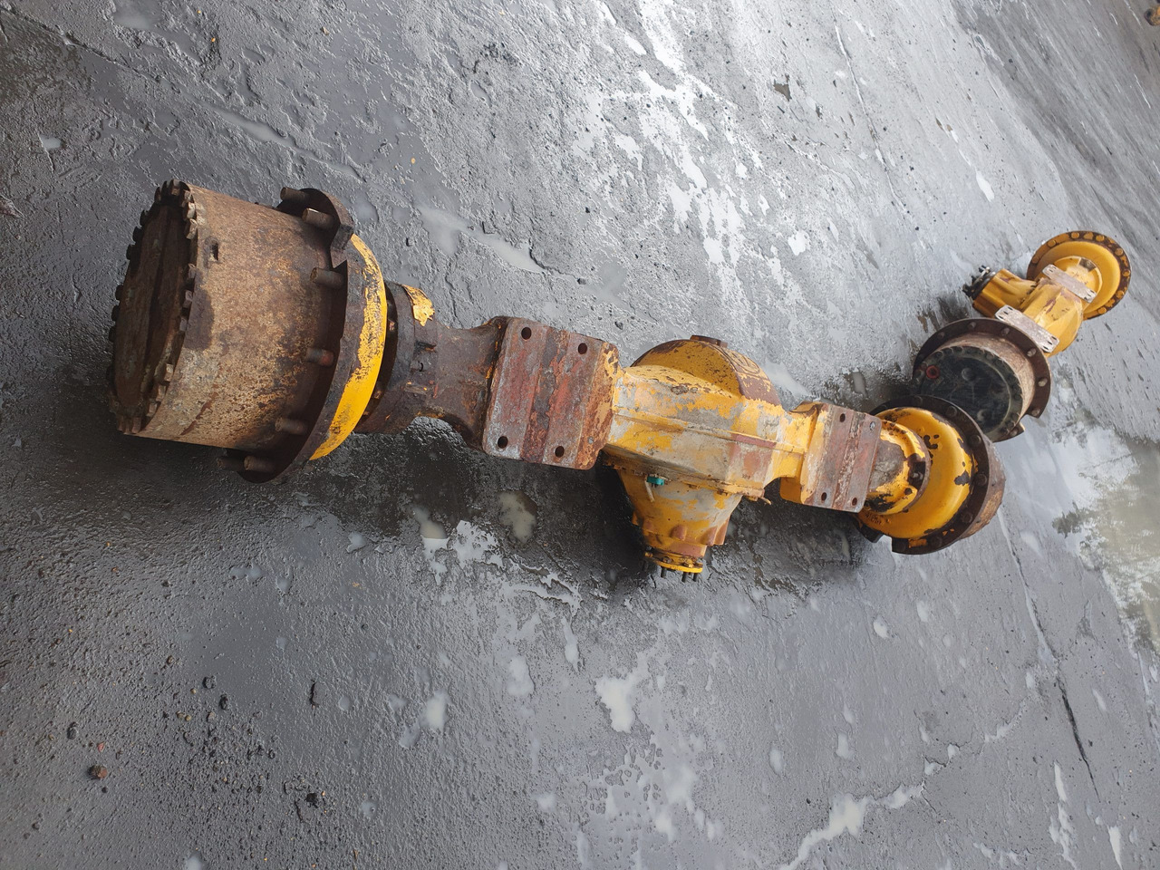 EJE ZF AP407/CK - المحور و قطع الغيار - آلات البناء: صور 1 EJE ZF AP407/CK - المحور و قطع الغيار - آلات البناء: صور 1